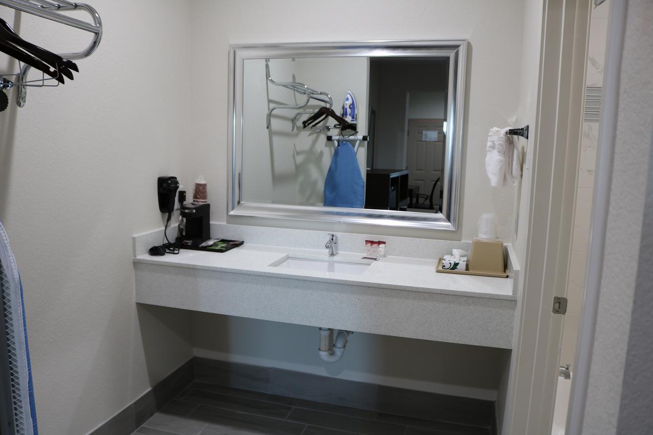 Scottish Inn & Suites - Iah Airport ฮัมเบิล ภายนอก รูปภาพ