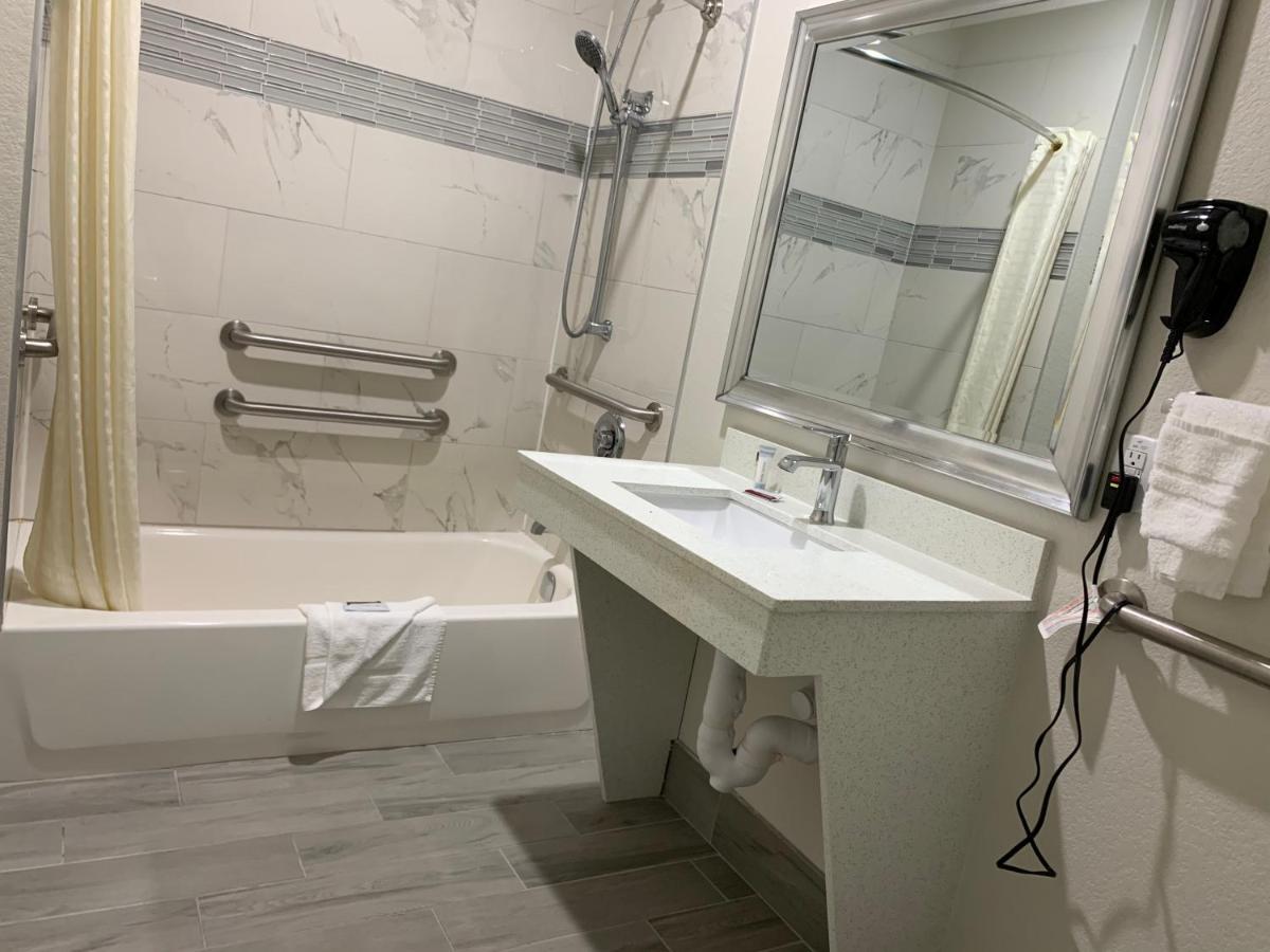 Scottish Inn & Suites - Iah Airport ฮัมเบิล ภายนอก รูปภาพ